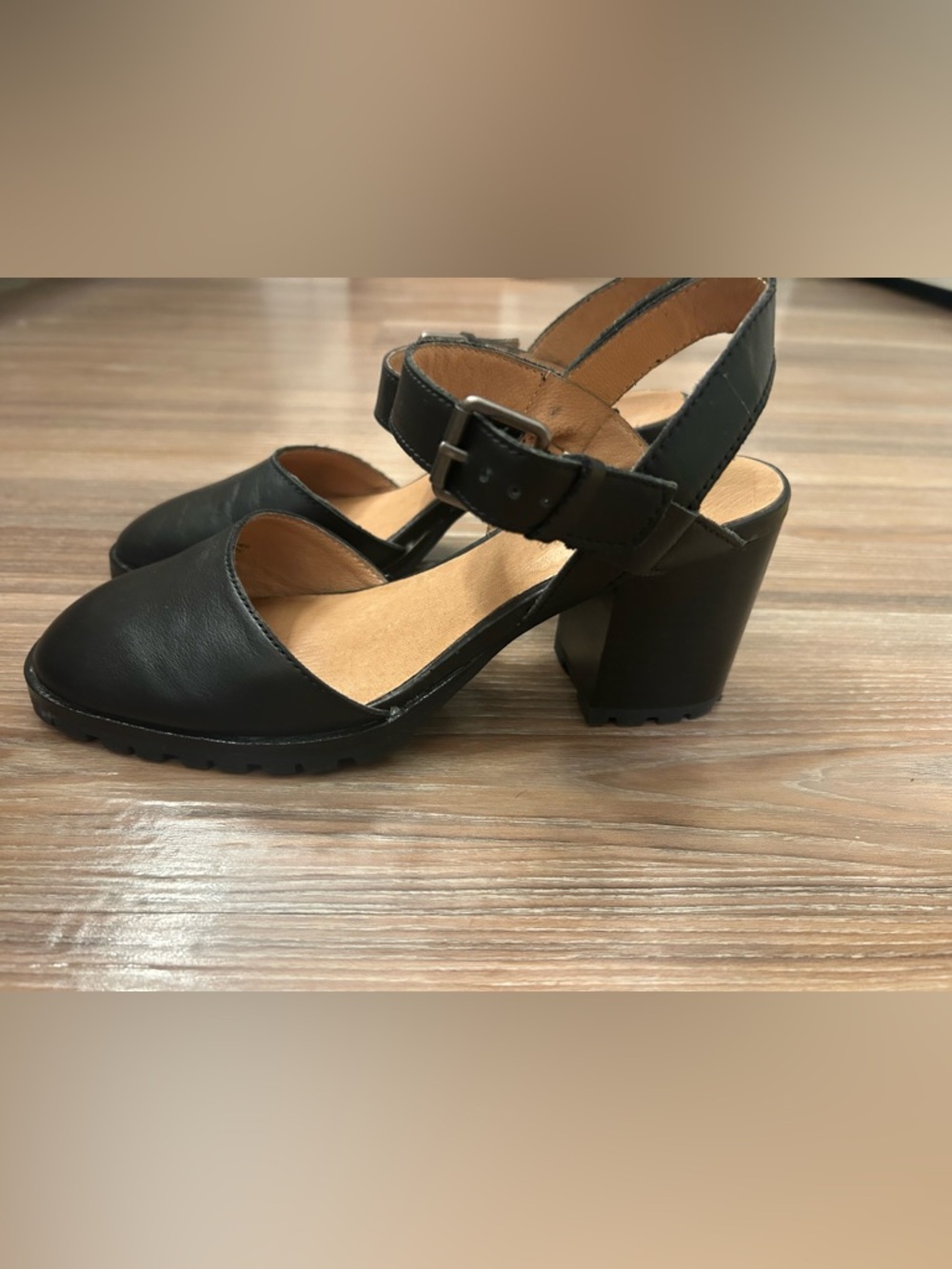 Madewell Black Leather Slingback shoes. Super comfortable! Size 7 - Picture 2 of 5